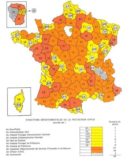 Organisation départementale de la protection civile en 1974. 42 sur 92 de directeurs départementaux sont tenus par un officier GMS. 
Crédit : Djamel Ferrand 