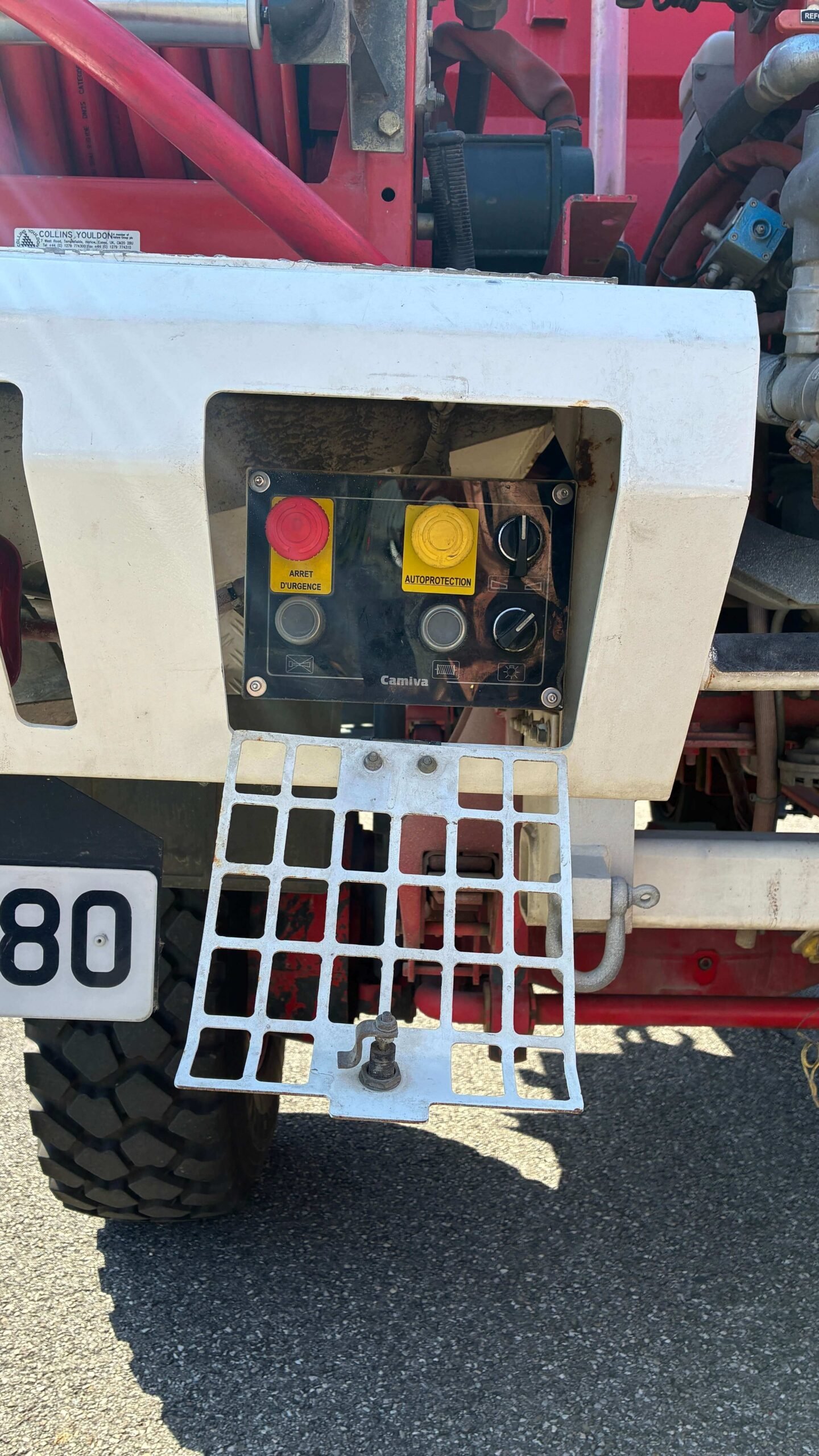 Panneau de commande d’un camion de pompiers
