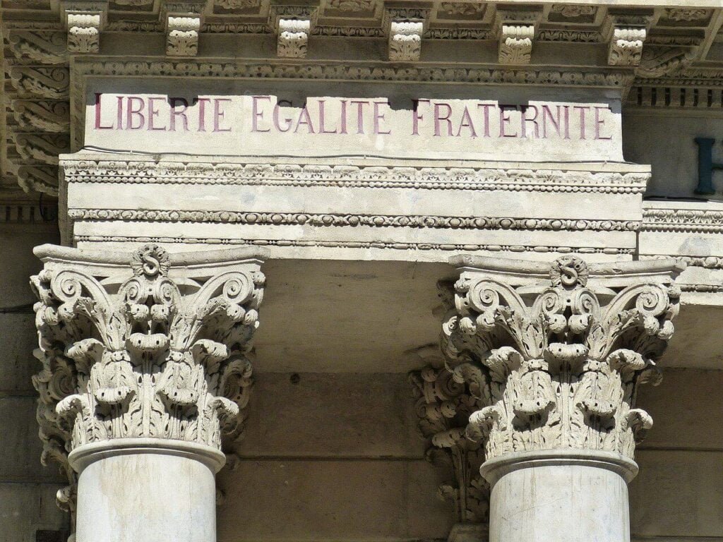 Devise française "Liberté, Egalité, Fraternité"