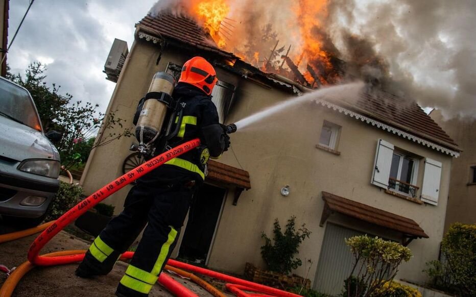 feu de pavillon sdis 77